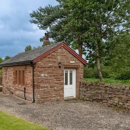 Дом отдыха The Weigh Office At Cliburn Station *